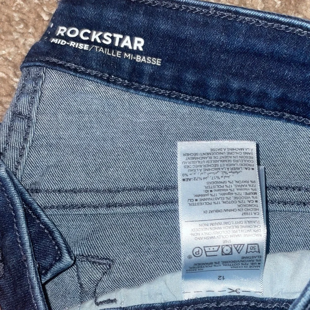 Women's Old Navy Mid-Rise Skinny Jeans, Size 12 - Picture 2 of 3